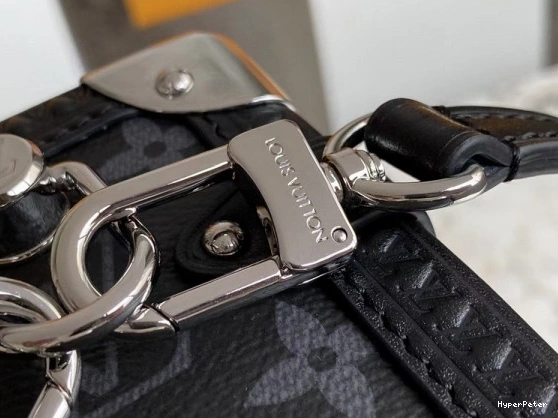 LOUIS SIDE VUITTON TRUNK MM 0801
